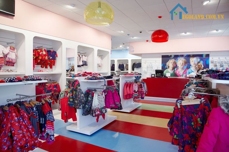 Top 10 mẫu thiết kế cửa hàng quần áo trẻ em đẹp và bắt mắt